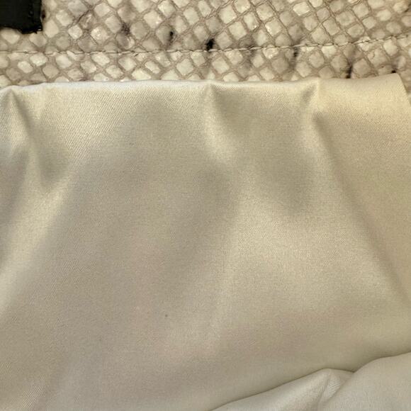 Retrofête Neutral Snake Skin Aven Leather Short Medium NWT - Picture 6 of 16